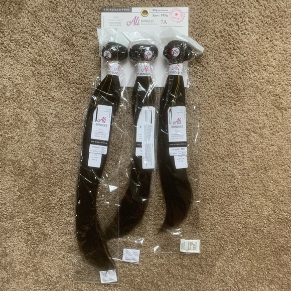 Bundle Hair (extensions) - Picture 2 of 3